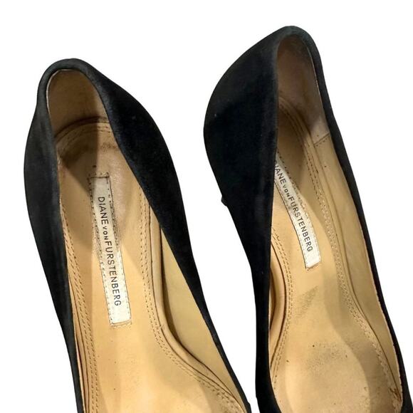 Diane von Furstenberg Suede Pointed-Toe Kitten Heel Pumps Black 6.5 - Picture 5 of 9